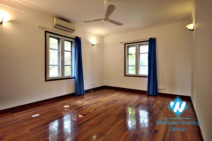 Big yard, swiming pool and five bedrooms house for rent in Tay Ho district, Ha Noi.